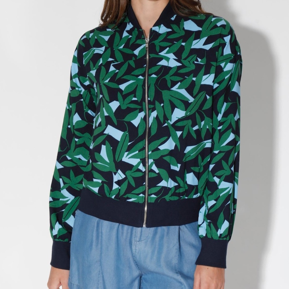 WALTER BAKER Verity Green Willow - Printed Crepe Jacket